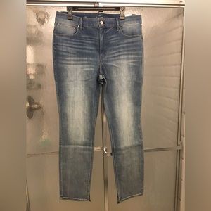 New 16R WHBM high rise slim jeans.